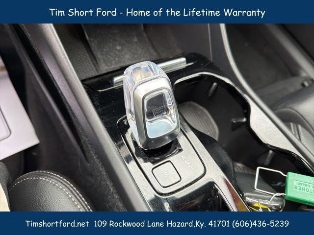 Used 2023 Volvo XC40 B5 Plus w/ Protection Package Premier image 11