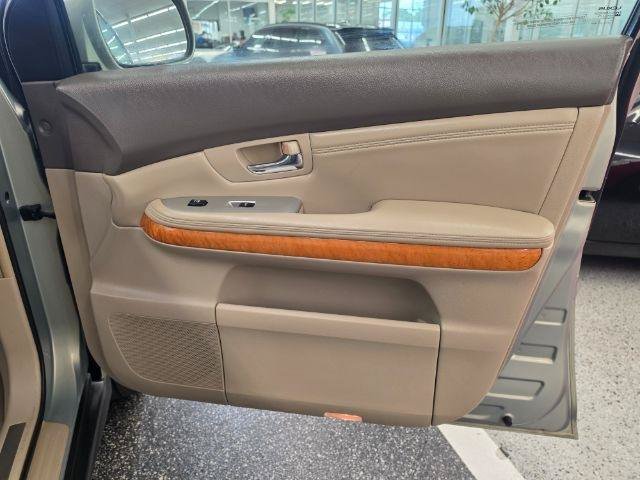 Used 2005 Lexus RX 330 AWD image 32