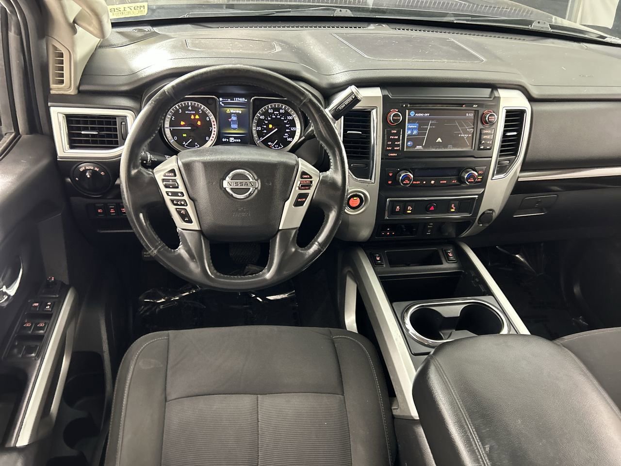 Used 2016 Nissan Titan SV image 21