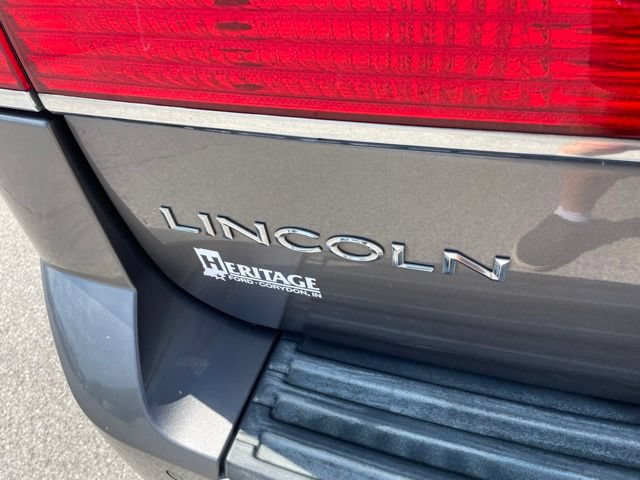 Used 2012 Lincoln Navigator 4WD image 10