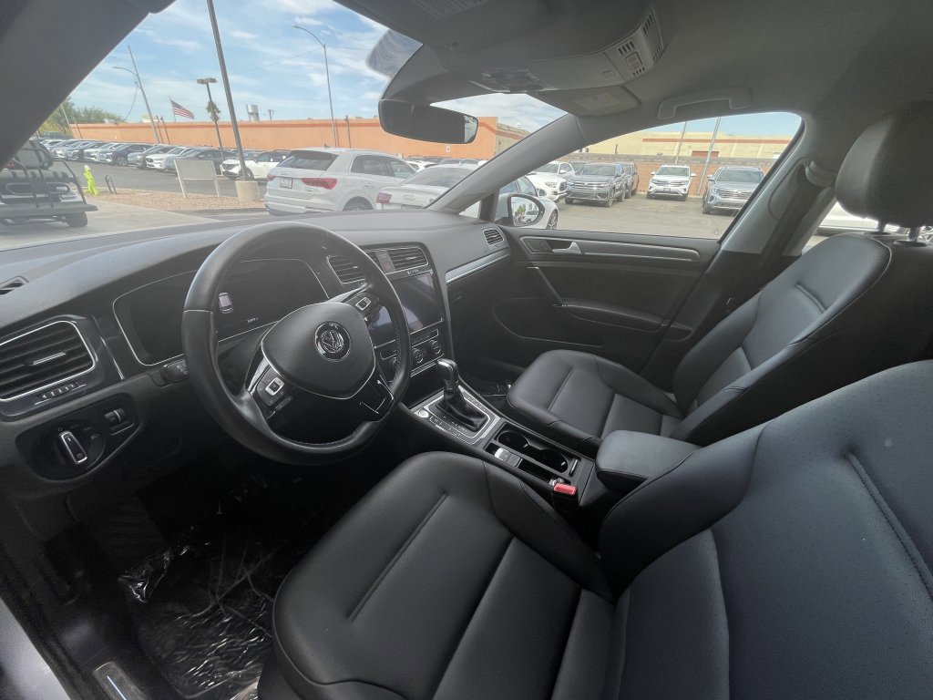 Used 2019 Volkswagen e-Golf SEL Premium image 17