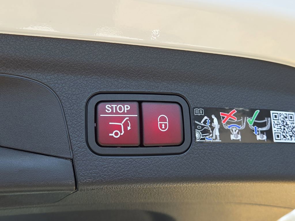 New 2026 Mercedes-Benz GLE 450 4MATIC image 17