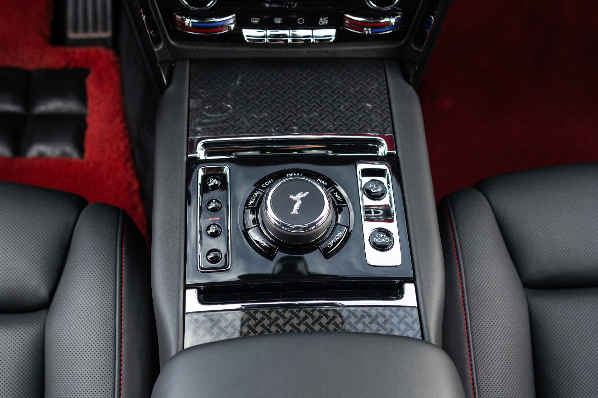 Used 2022 Rolls-Royce Cullinan Black Badge w/ Dark Exterior Package AWD/4WD image 49