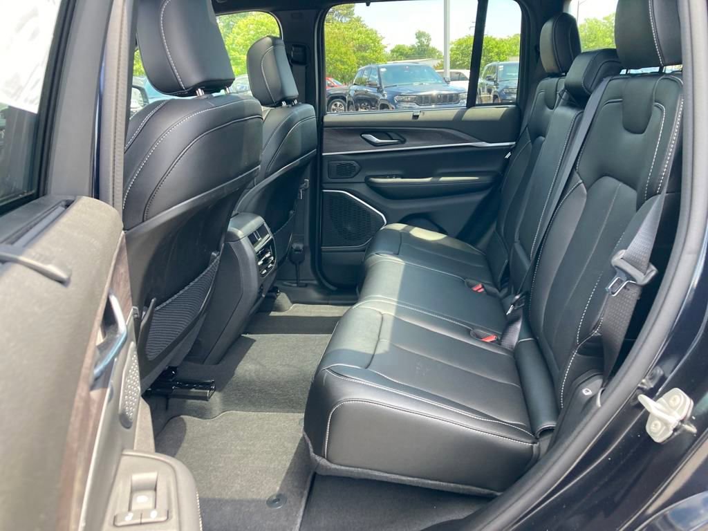 New 2024 Jeep Grand Cherokee Limited 4xe w/ Luxury Tech Group II image 23