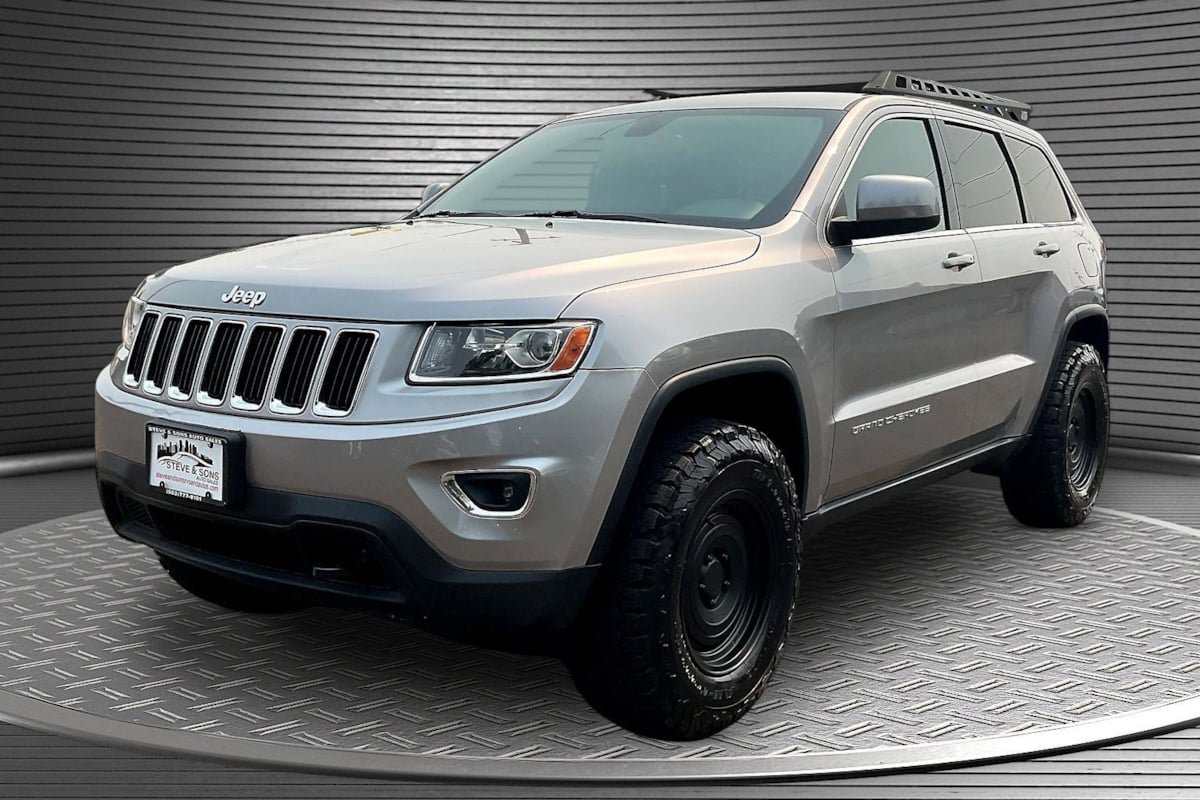 Used 2014 Jeep Grand Cherokee Laredo AWD/4WD image 3