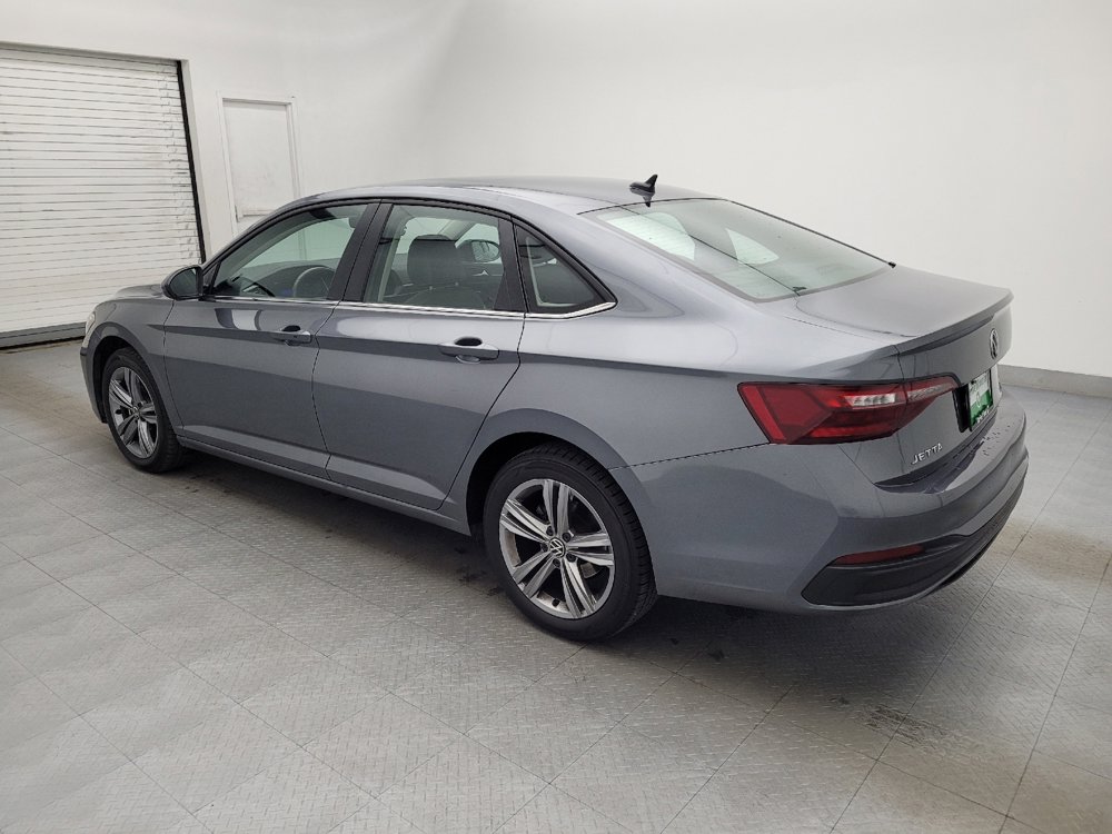 Used 2024 Volkswagen Jetta SE image 3