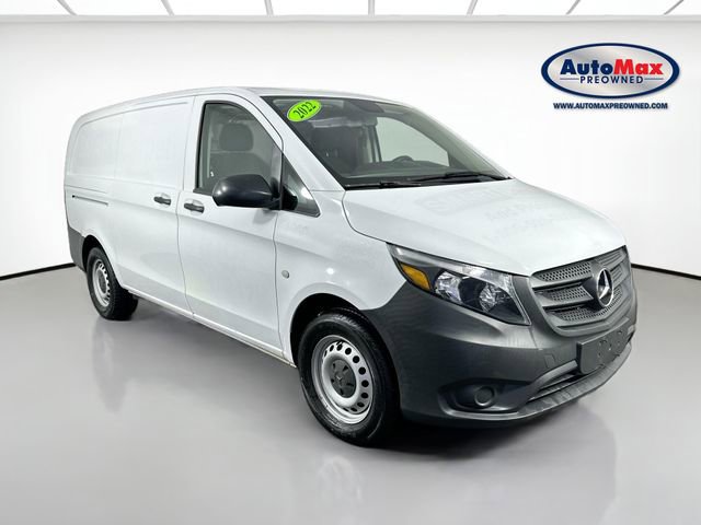 Used 2022 Mercedes-Benz Metris image 1