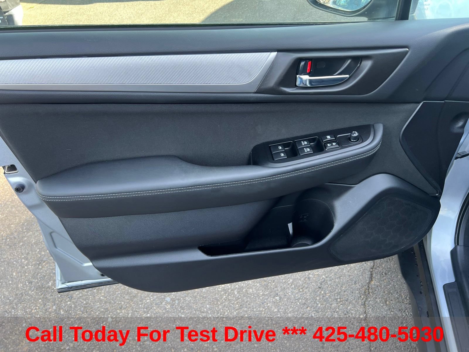 Used 2018 Subaru Outback 2.5i Premium AWD/4WD image 23