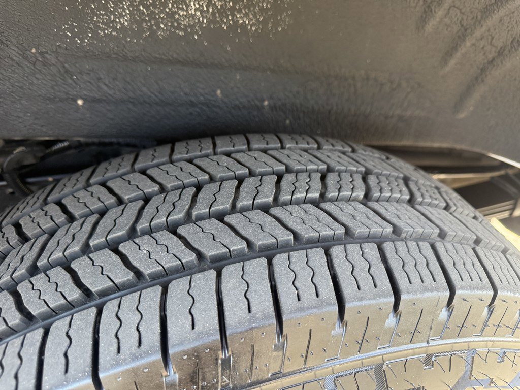 Used 2014 Chevrolet Express 3500 Extended image 10