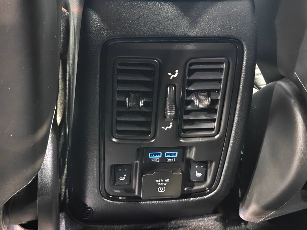 Used 2024 Dodge Durango R/T w/ Tow 'N Go Package AWD/4WD image 34