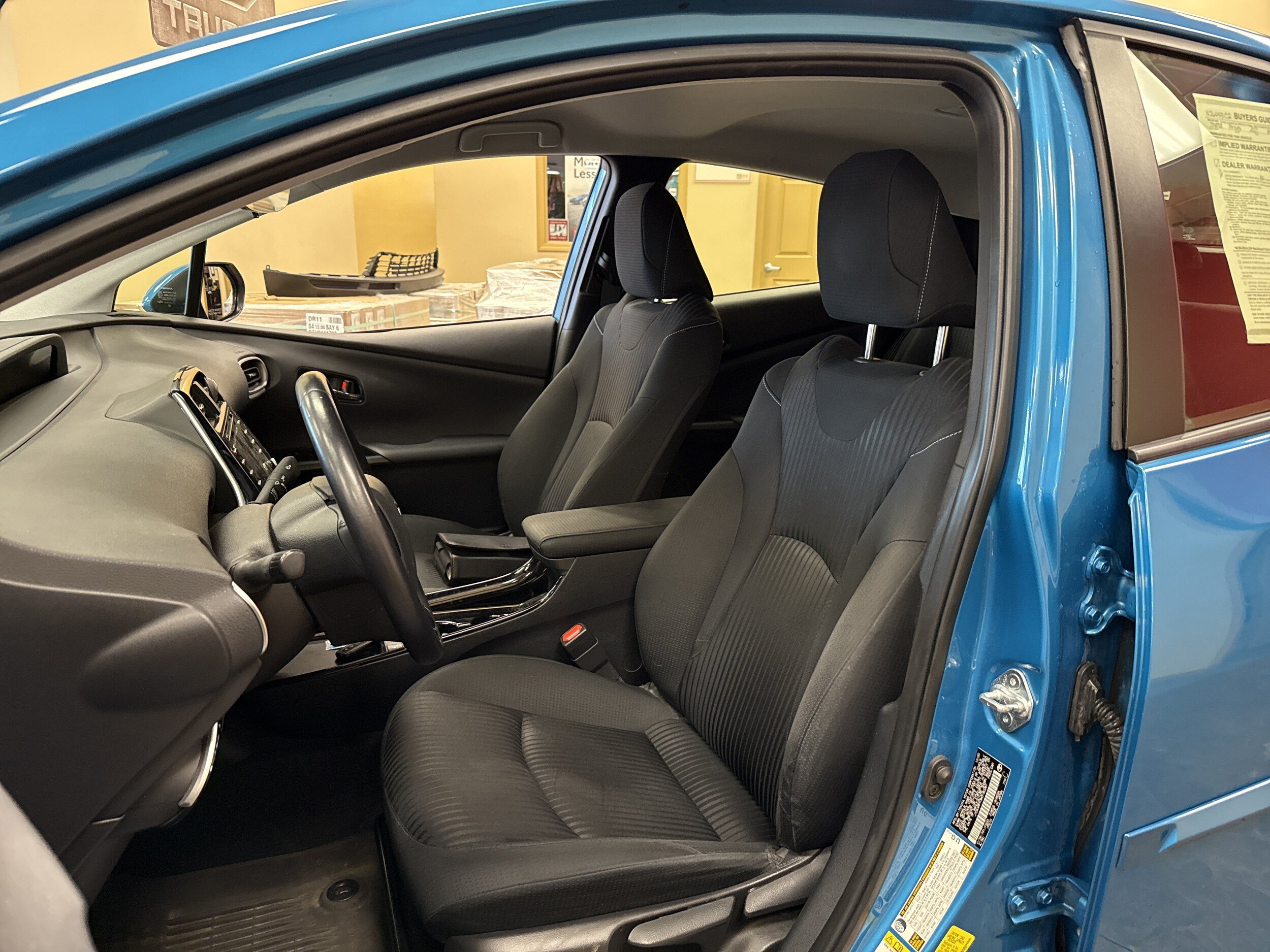 Used 2021 Toyota Prius Prime LE FWD image 5