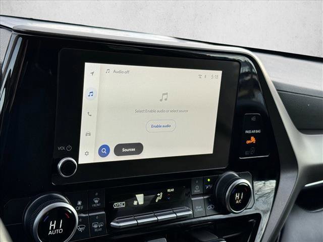 Used 2024 Toyota Highlander LE image 13