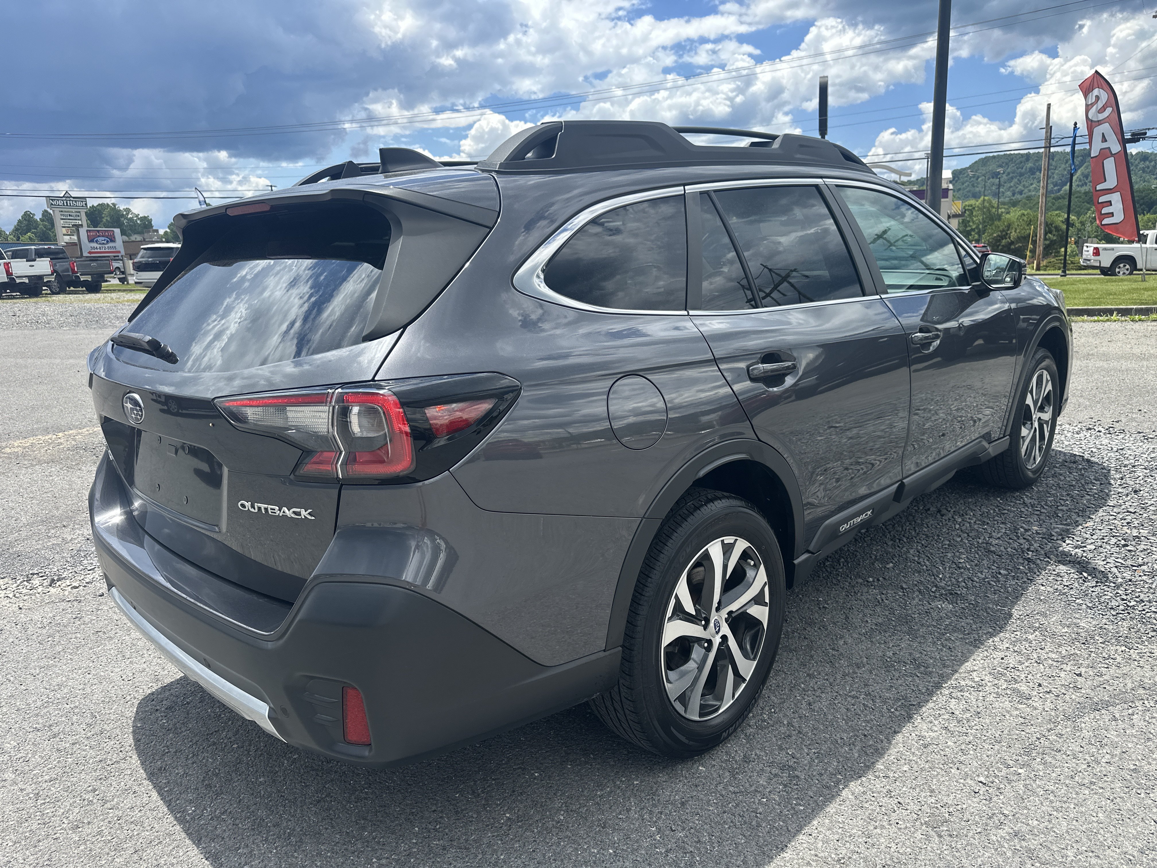 Used 2022 Subaru Outback Limited AWD/4WD image 7