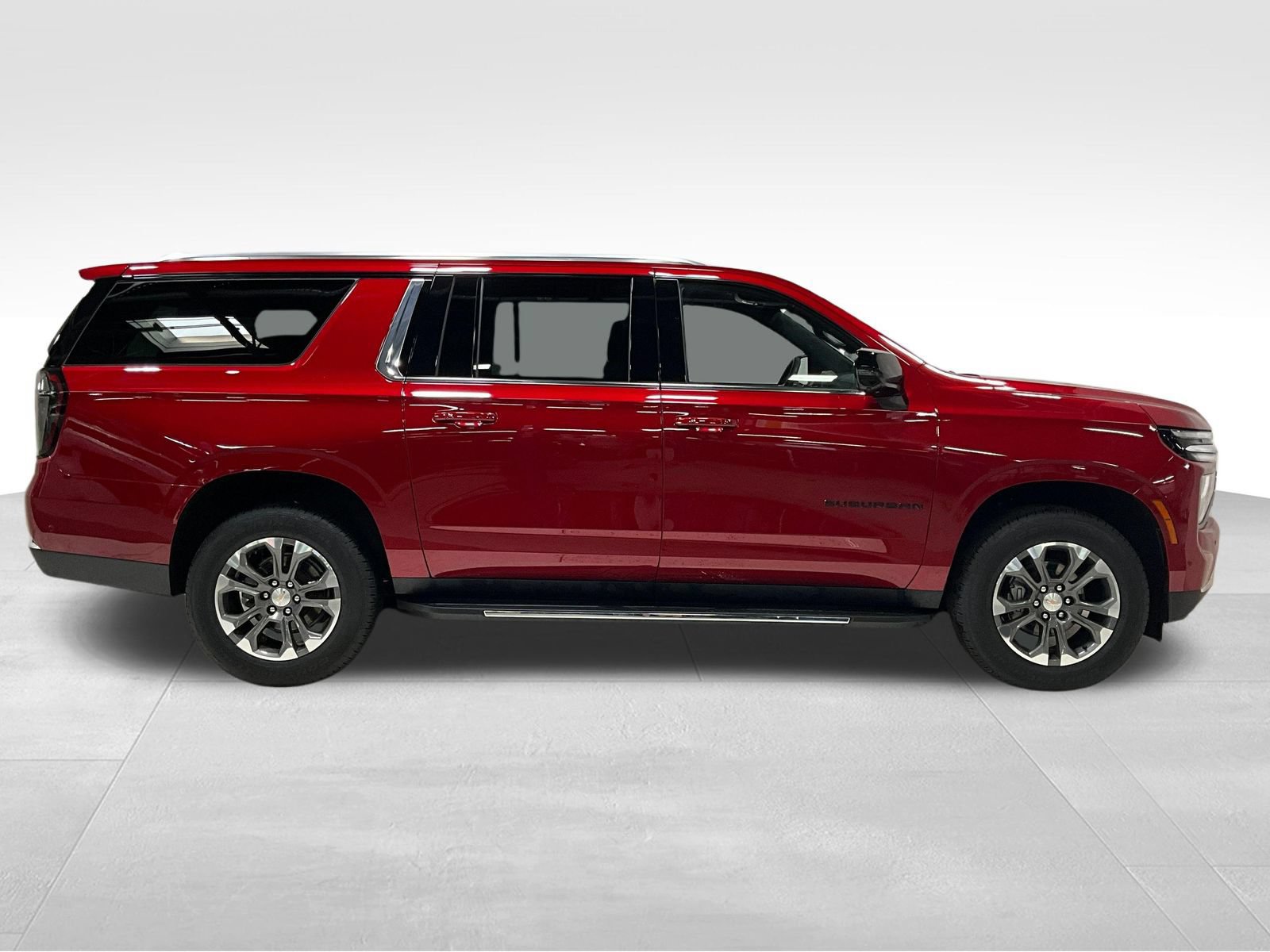 Used 2026 Chevrolet Suburban LT w/ Comfort Package AWD/4WD image 3