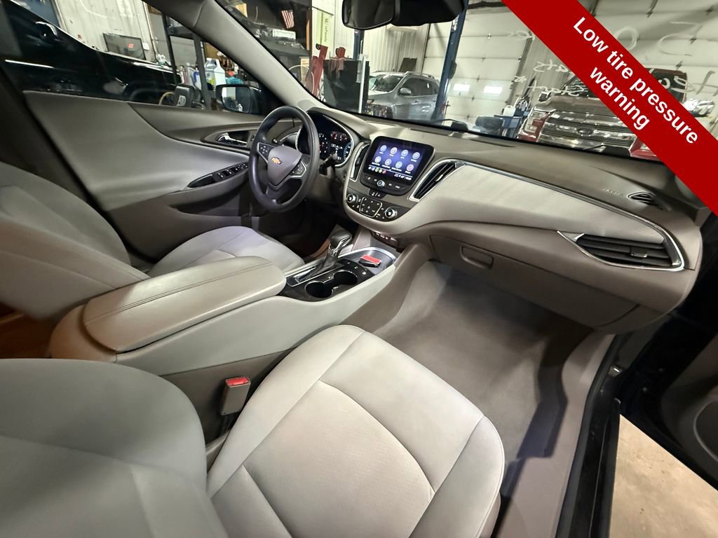 Used 2021 Chevrolet Malibu LT image 42