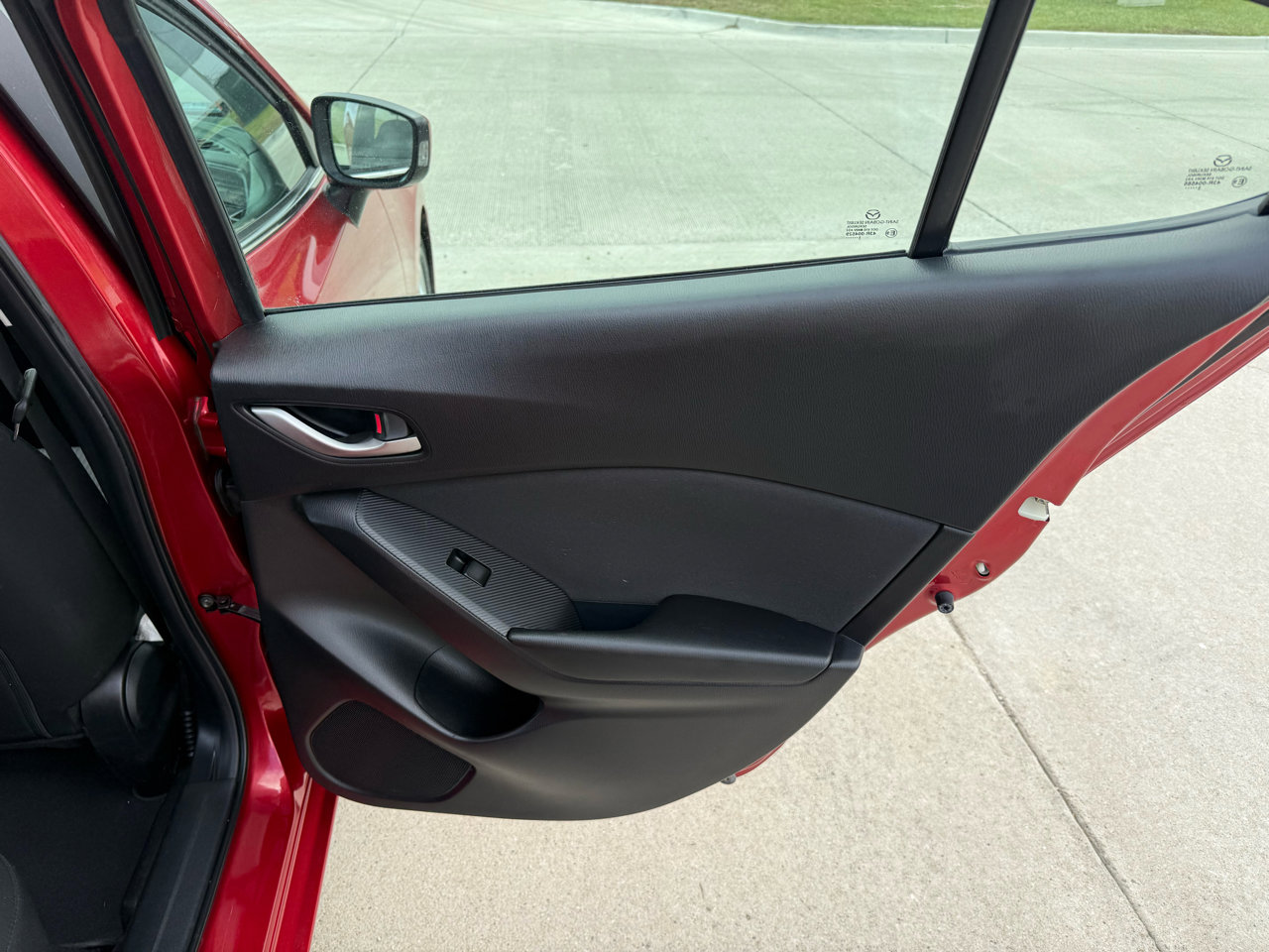 Used 2016 MAZDA MAZDA3 i Touring w/ Popular Equipment Package image 22