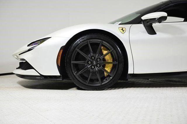 Used 2024 Ferrari SF90 Spider image 42