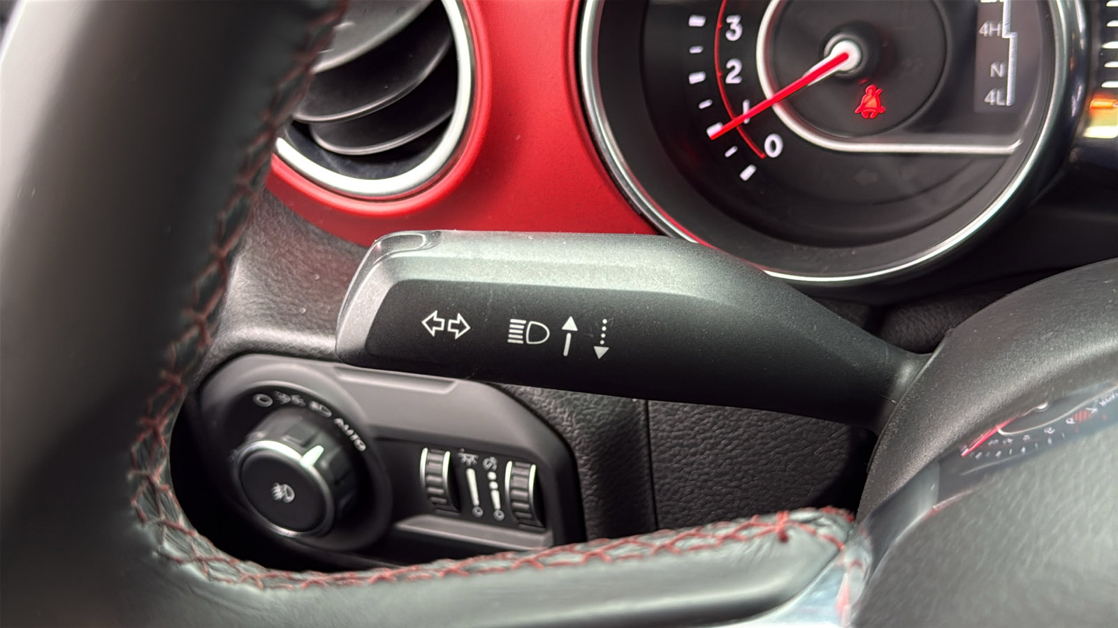 Used 2019 Jeep Wrangler Unlimited Rubicon w/ LED Lighting Group image 15