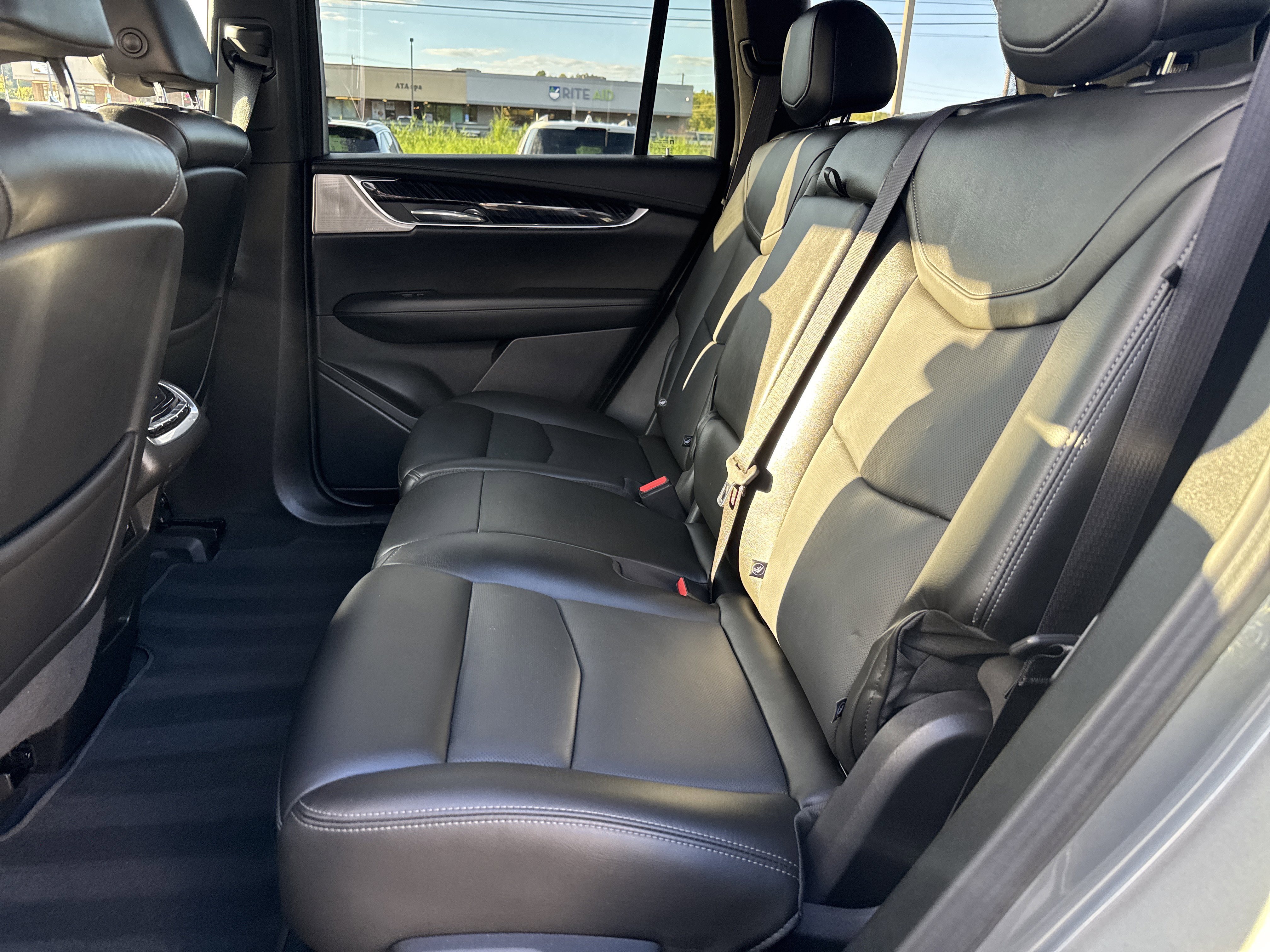 Used 2023 Cadillac XT6 Premium Luxury image 13