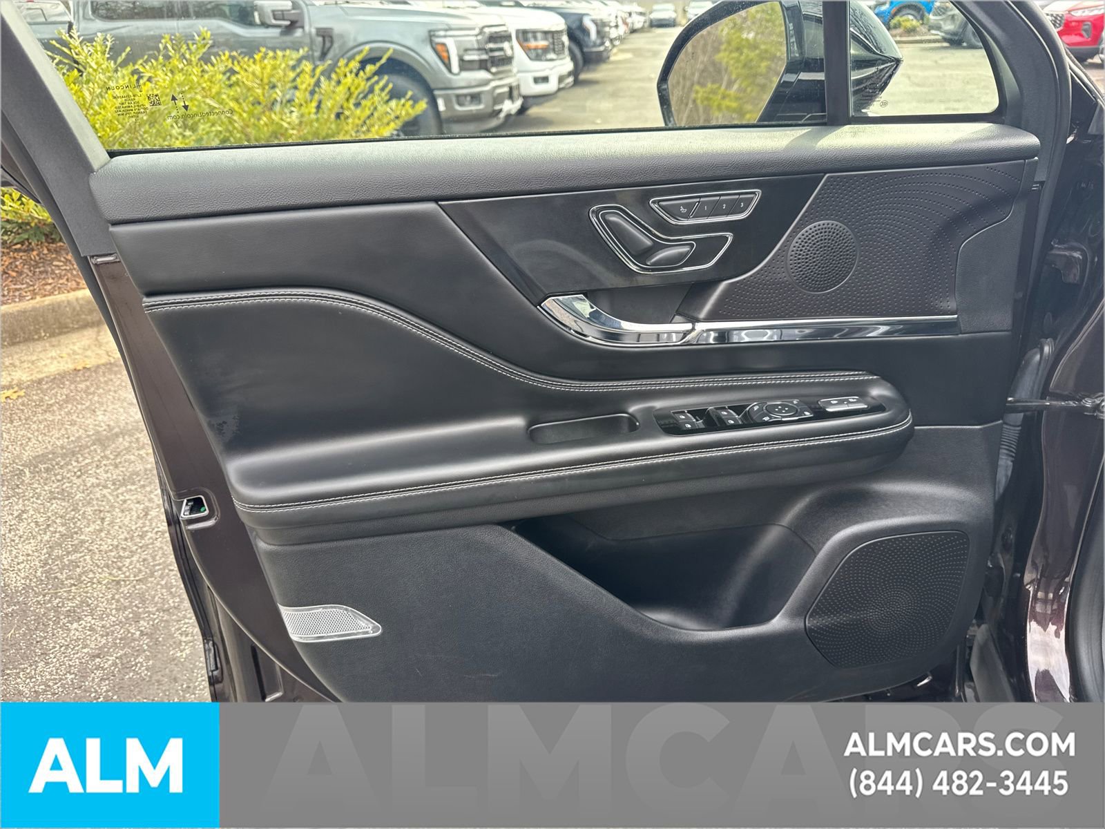 Used 2023 Lincoln Corsair Grand Touring AWD/4WD image 12