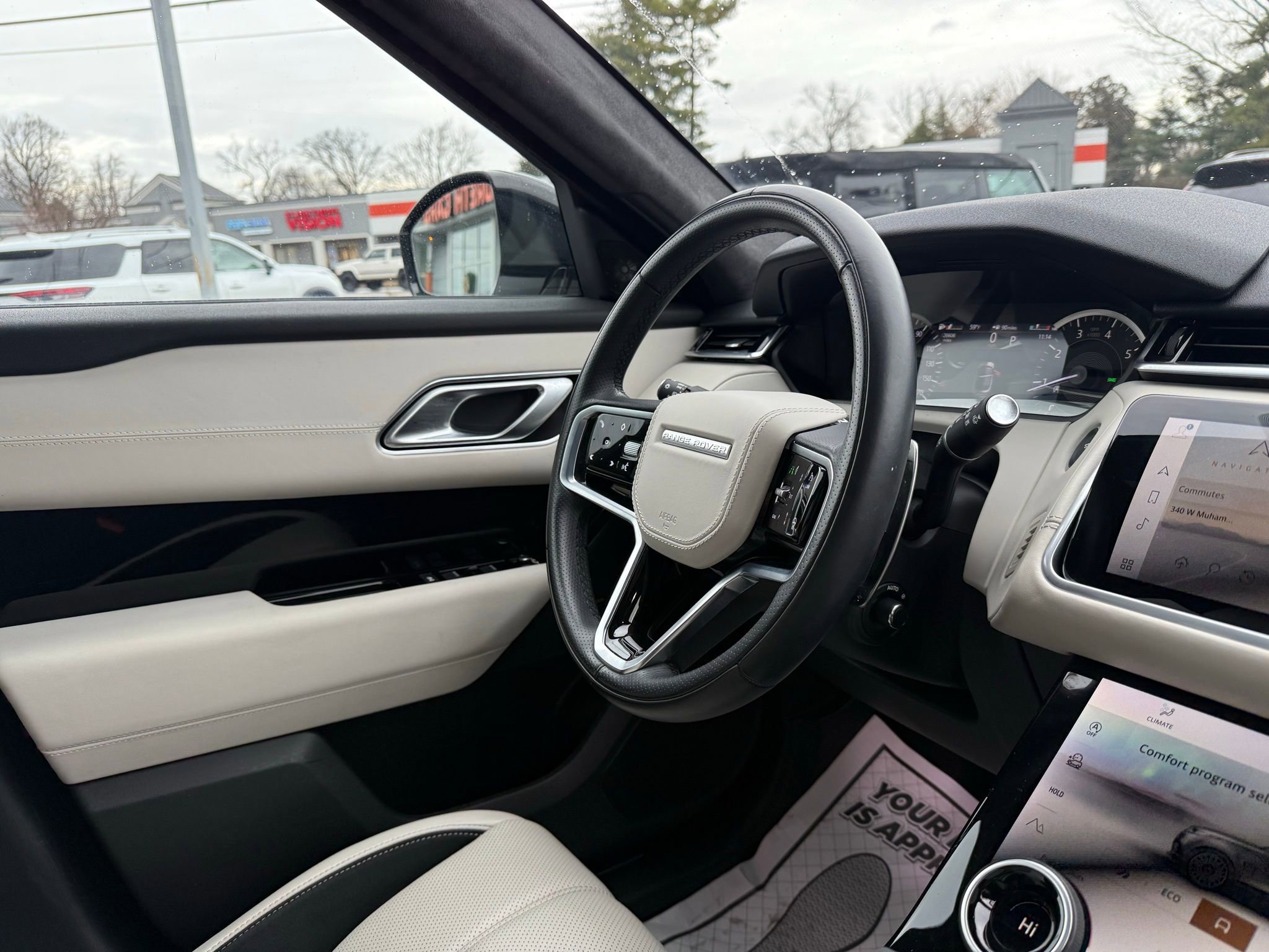 Used 2023 Land Rover Range Rover Velar R-Dynamic S image 29