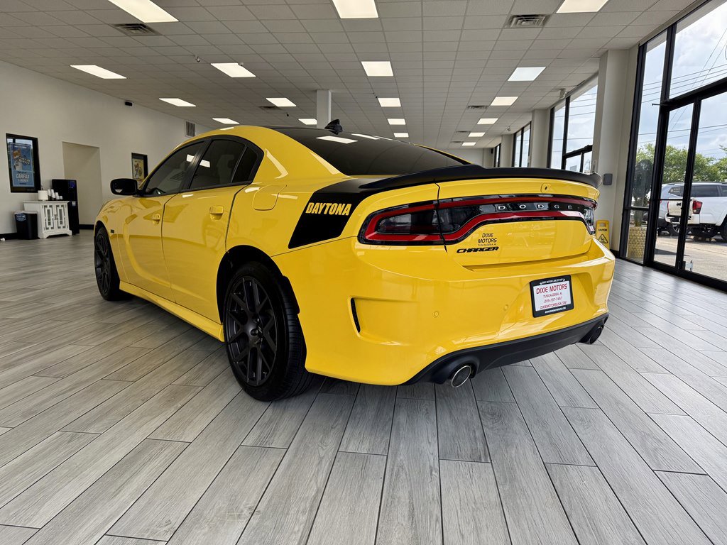Used 2018 Dodge Charger R/T RWD image 7