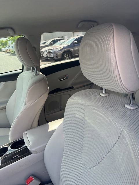 Used 2015 Toyota Venza LE image 12