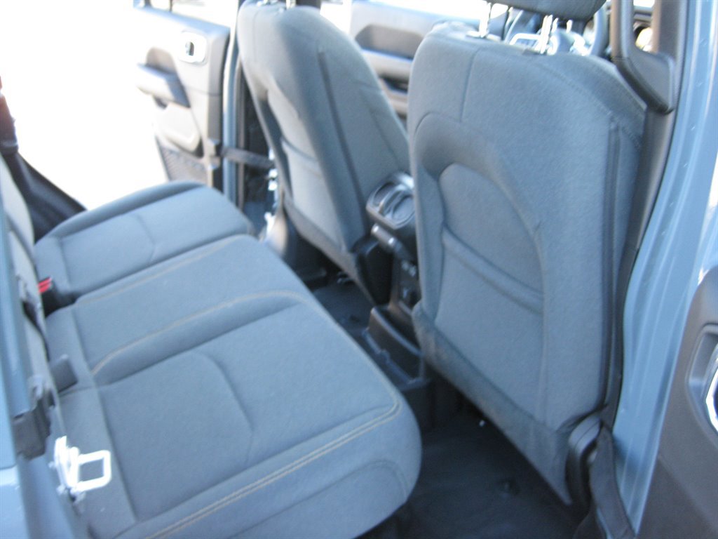 Used 2025 Jeep Wrangler Unlimited Sahara w/ Safety Group image 36