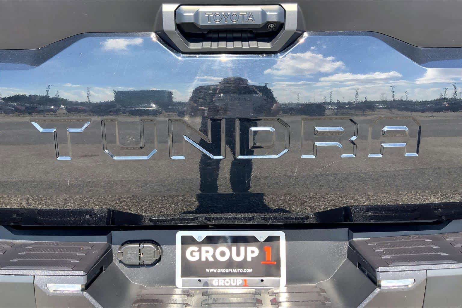 Used 2022 Toyota Tundra SR w/ SR Tow Package RWD image 10