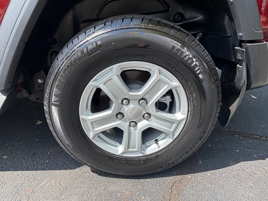 Used 2021 Jeep Wrangler Sport AWD/4WD image 31