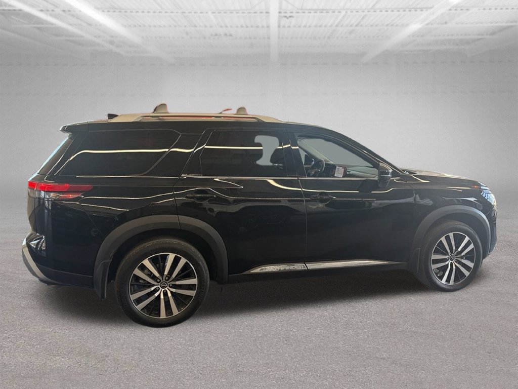Used 2025 Nissan Pathfinder Platinum w/ Cargo Package AWD/4WD image 20