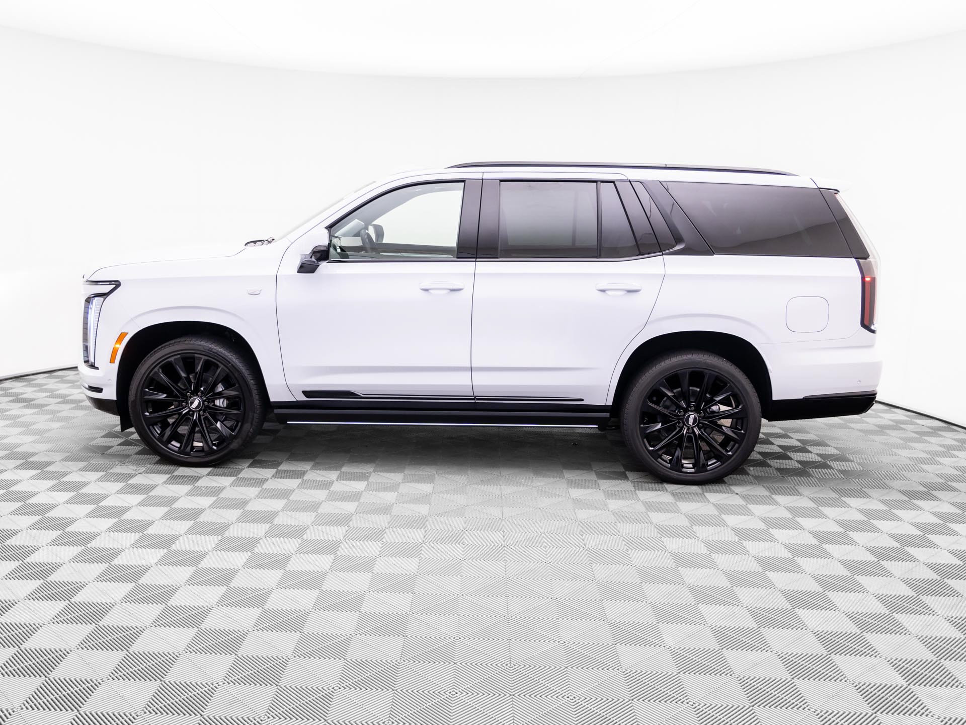 New 2027 Cadillac Escalade Platinum Sport w/ LPO, ONYX Package AWD/4WD image 2