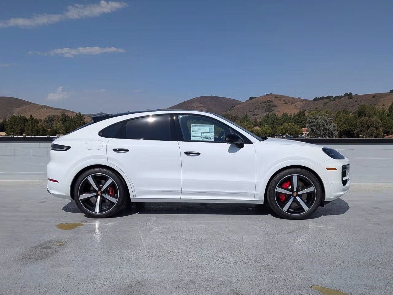 Certified 2025 Porsche Cayenne S AWD/4WD image 8