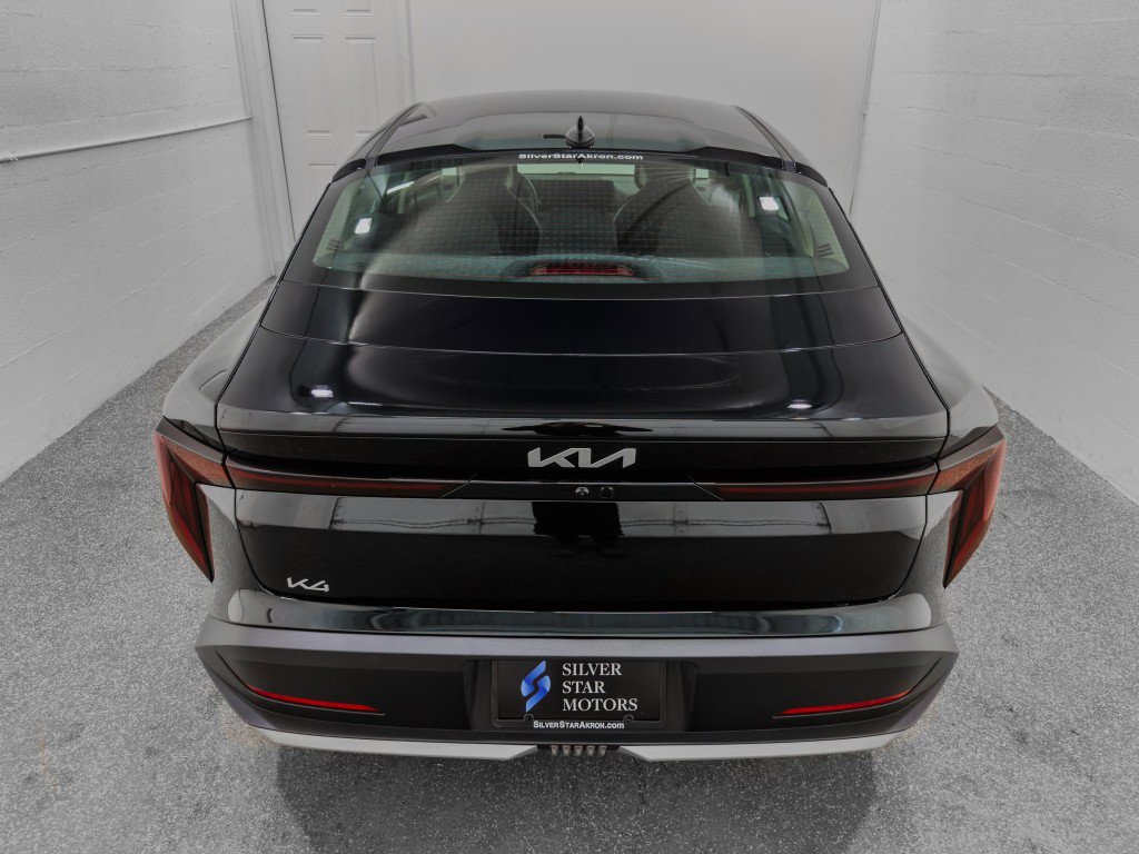 Used 2025 Kia K4 LX image 7