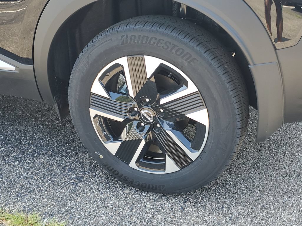 New 2026 Nissan Kicks SV w/ Cold Weather Package AWD/4WD image 25