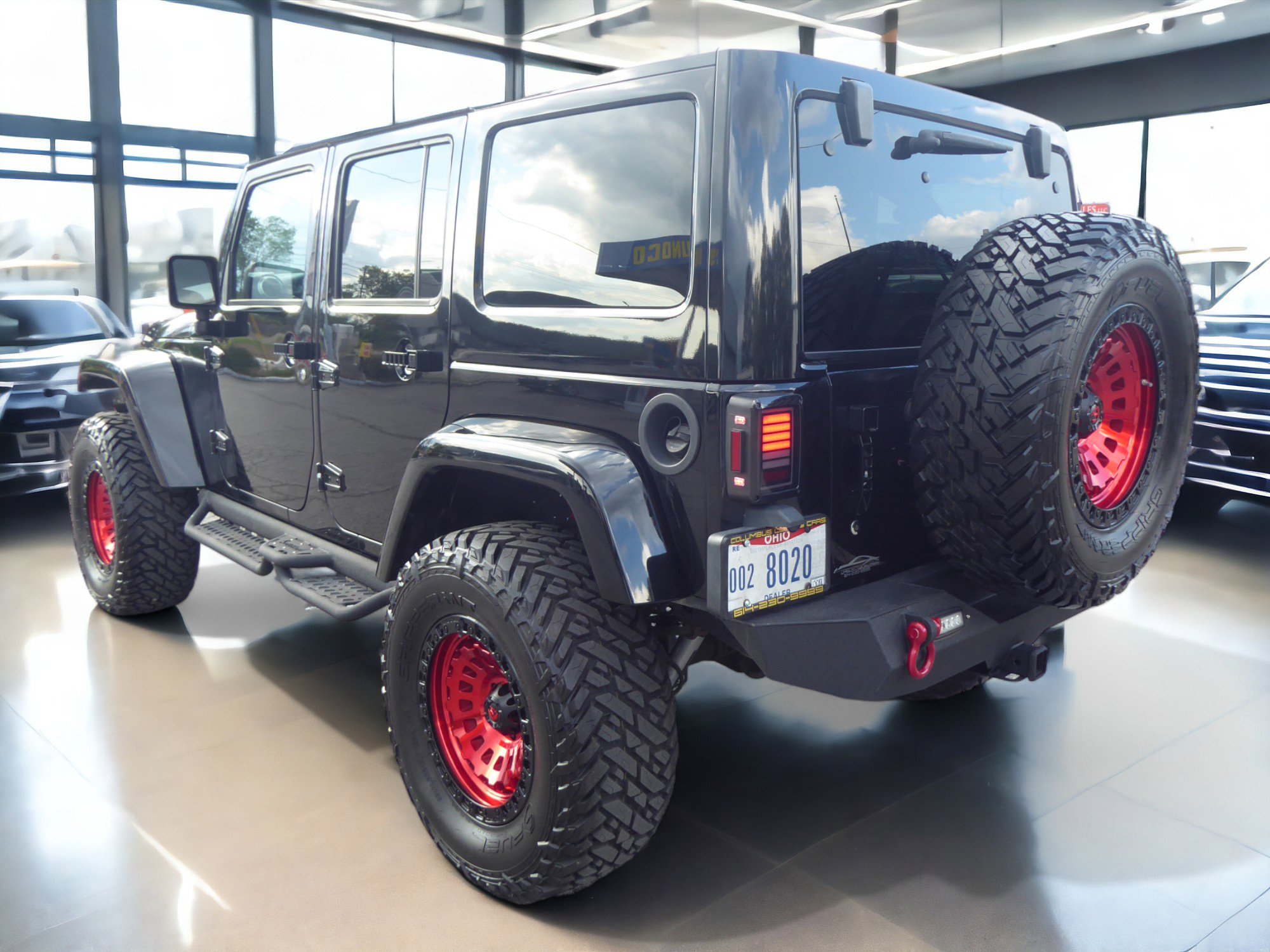 Used 2017 Jeep Wrangler Unlimited Sahara w/ Connectivity Group image 8