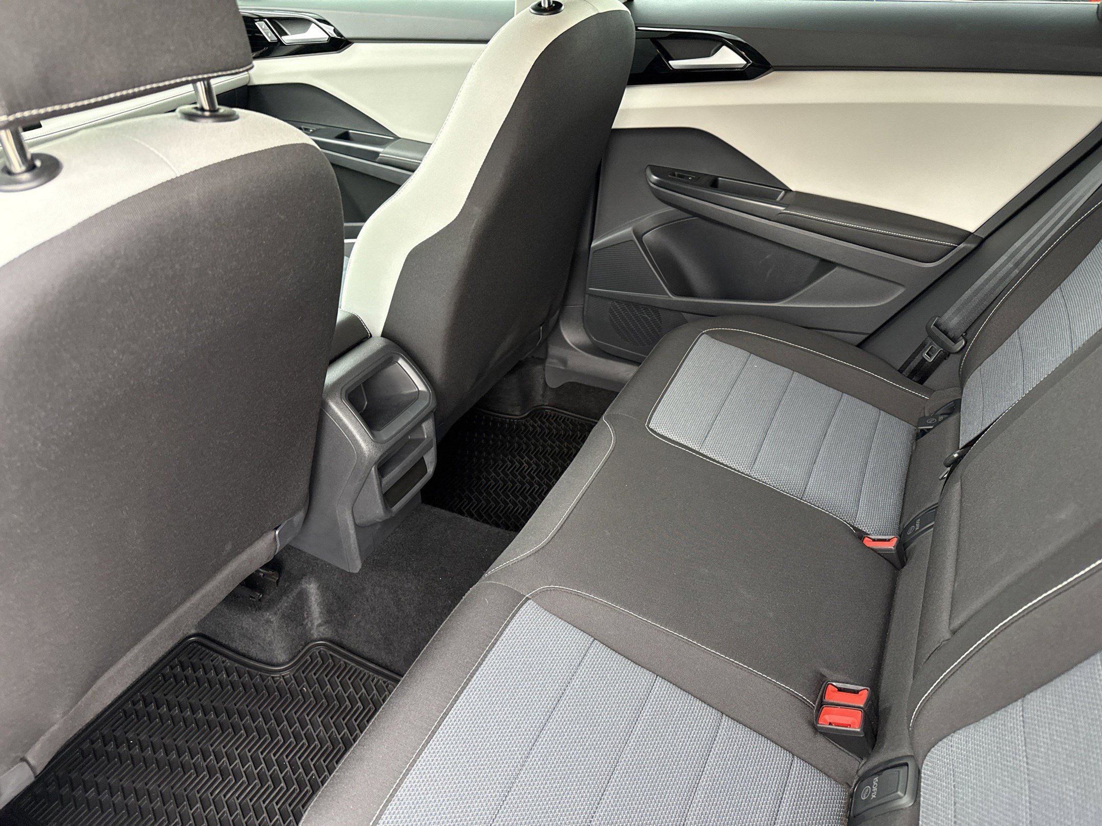 Certified 2026 Volkswagen Taos S FWD image 21