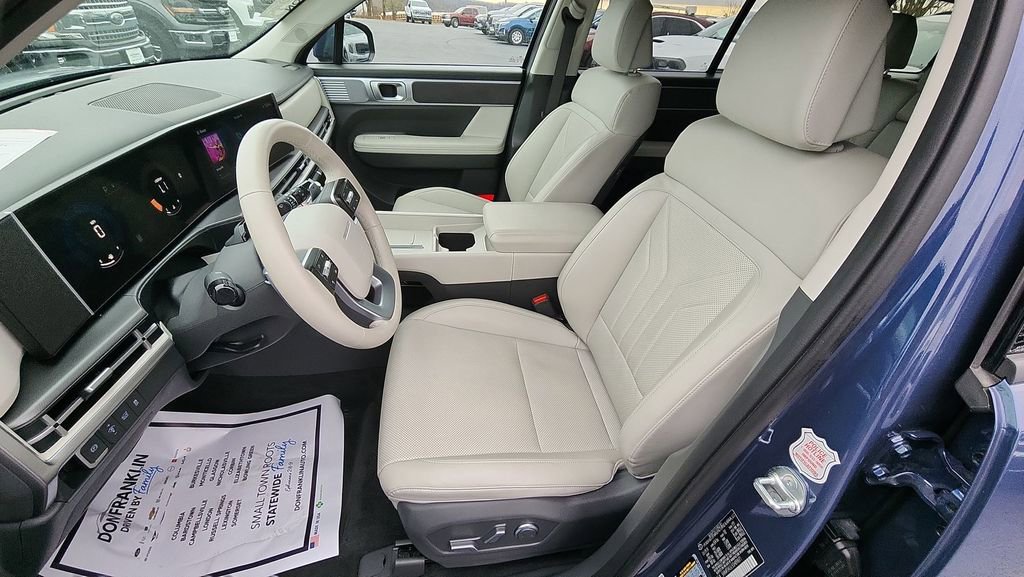 Used 2025 Hyundai Santa Fe SEL image 15
