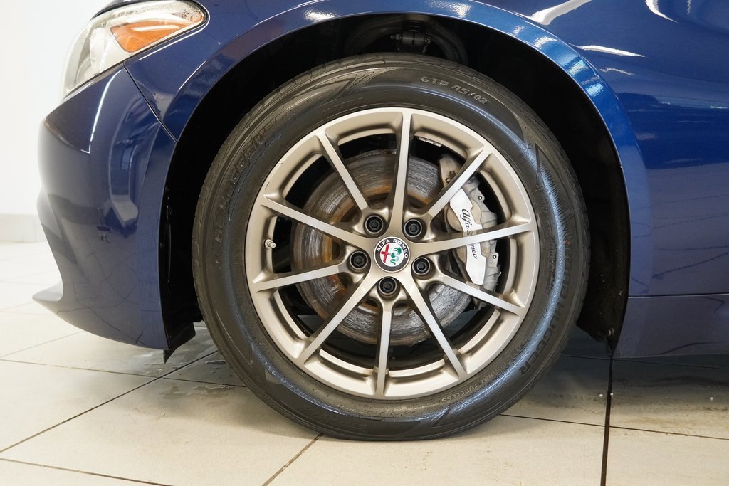 Used 2018 Alfa Romeo Giulia AWD image 18