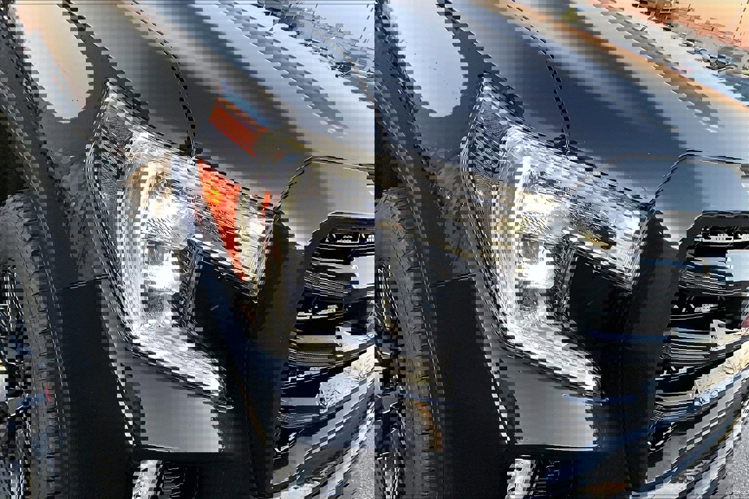 Used 2020 GMC Sierra 1500 Elevation w/ Elevation Value Package image 35