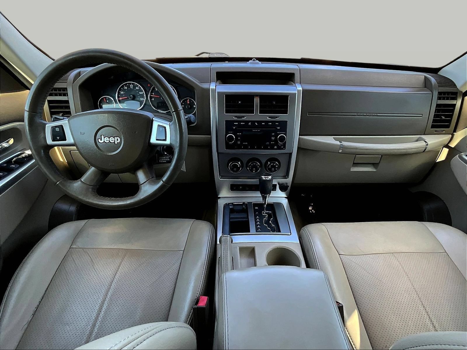 Used 2010 Jeep Liberty Limited w/ Comfort/Convenience Group AWD/4WD image 10