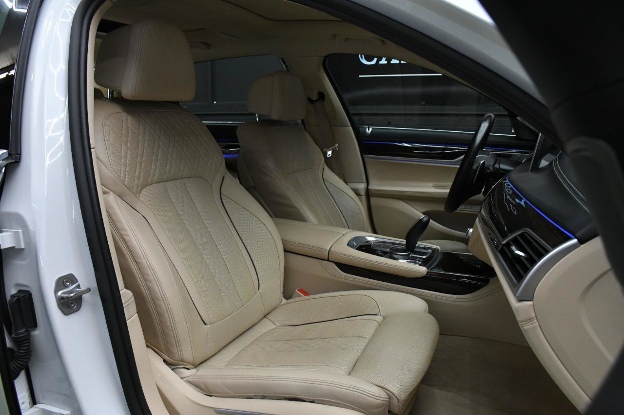 Used 2016 BMW 750i RWD image 49