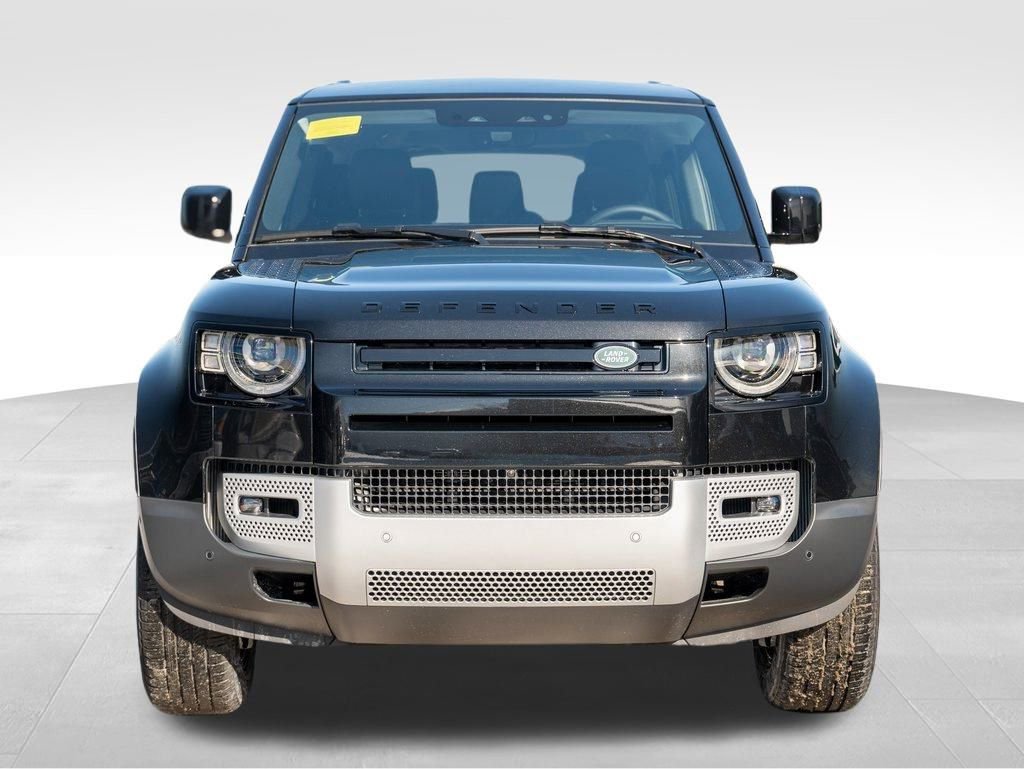 New 2025 Land Rover Defender 130 S image 2
