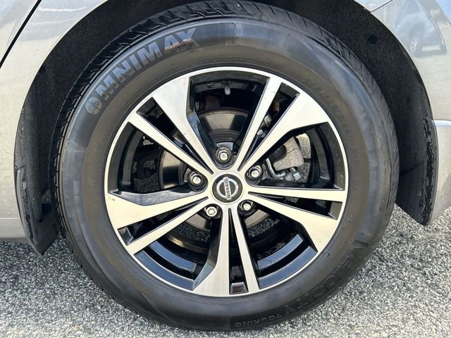 Certified 2022 Nissan Sentra SV FWD image 11