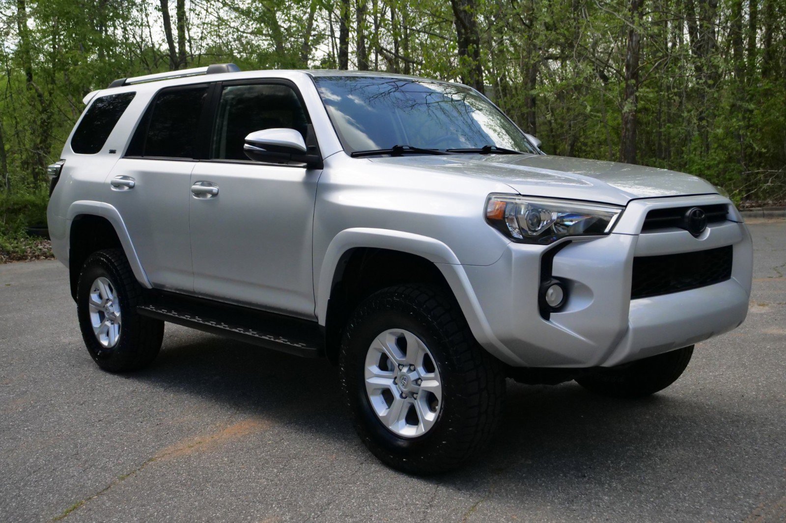 Used 2020 Toyota 4Runner SR5 Premium AWD/4WD image 4