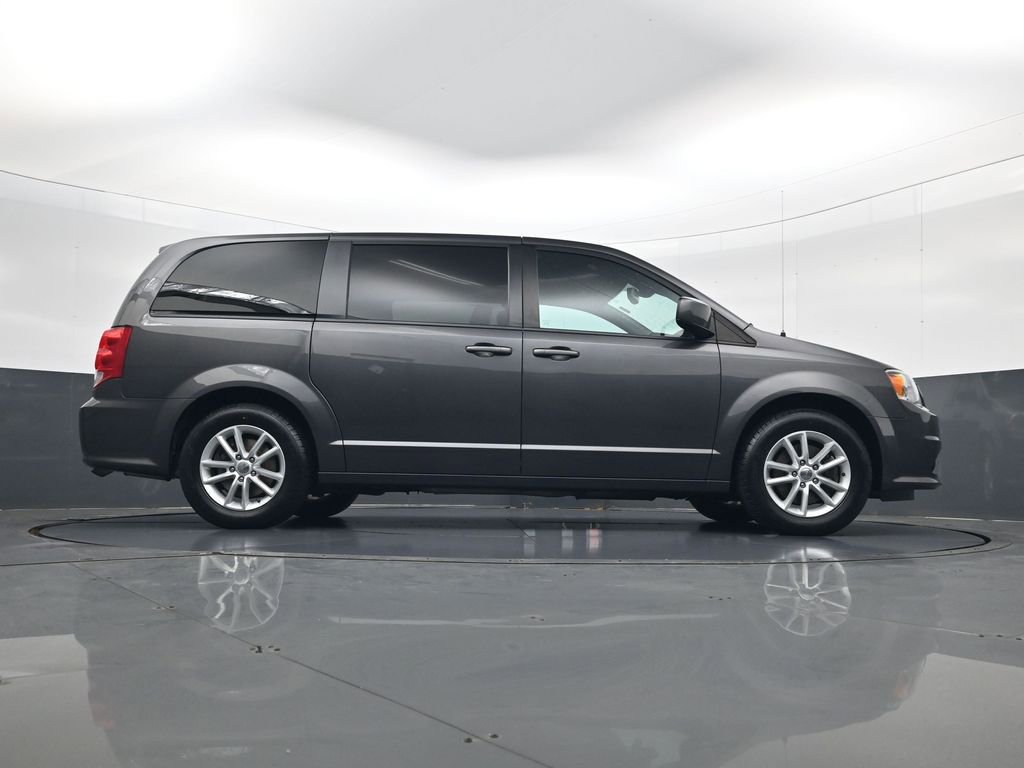 Used 2020 Dodge Grand Caravan SE image 25
