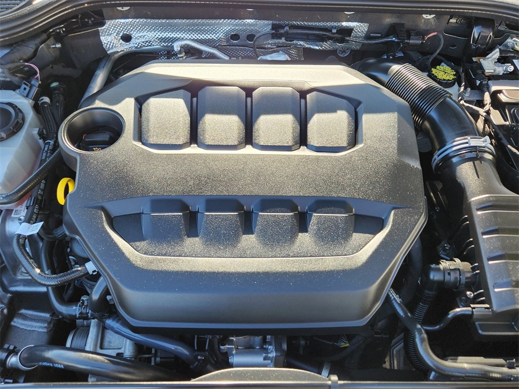 Used 2022 Volkswagen GTI SE image 24