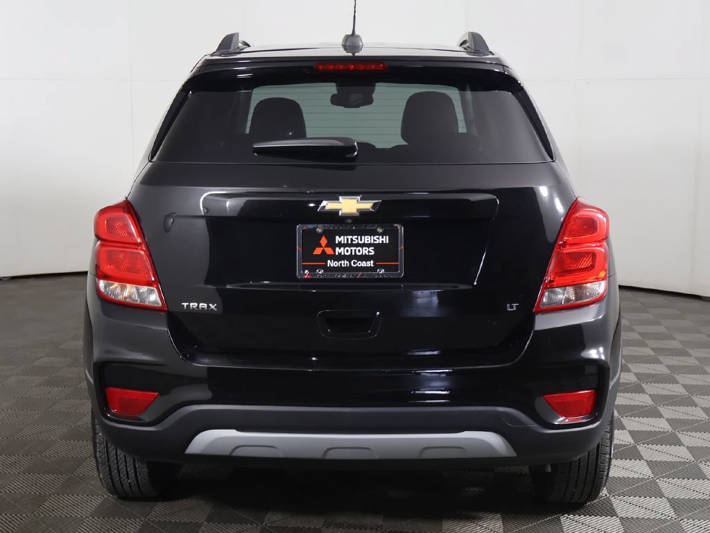 Used 2020 Chevrolet Trax LT w/ LT Convenience Package FWD image 9
