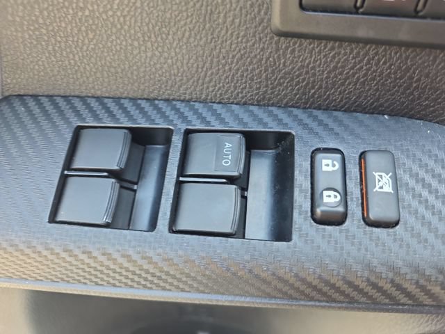Used 2015 Toyota RAV4 Limited w/ Technology Package FWD image 29