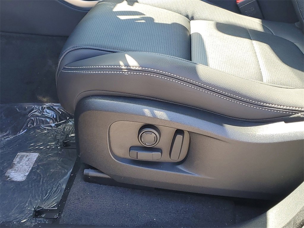 New 2025 Jaguar F-PACE R-Dynamic S image 12